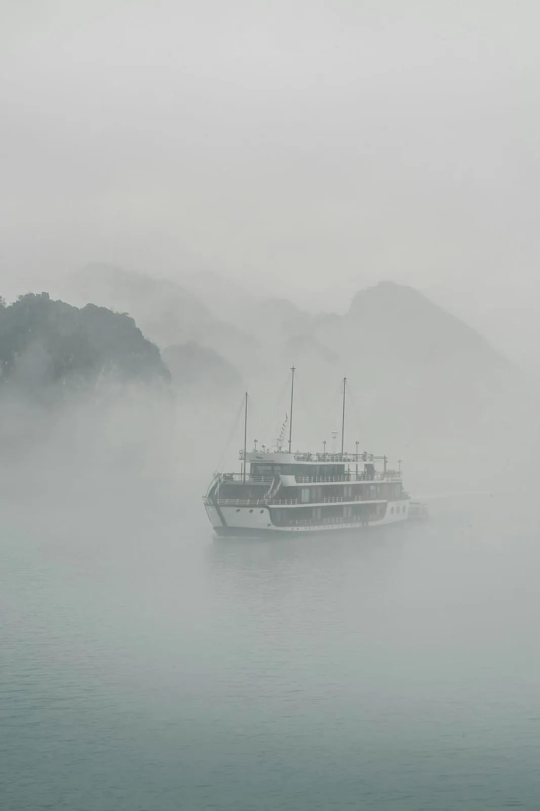 Limestone islands in Ha Long Bay